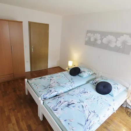 Prázdninový dům House Tina *