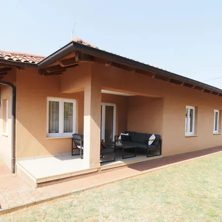 Prázdninový dům House Tina